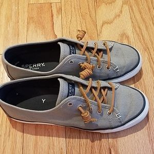 Sperry topsiders